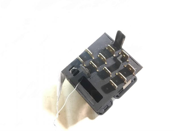 blok-upravleniia-svetom-volkswagen-passat-b3-art-28453-big-2