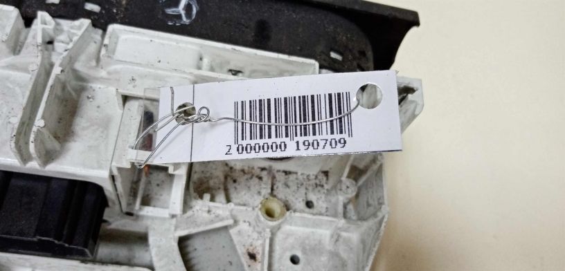 blok-upravleniia-peckoi-kondicionerom-volkswagen-golf-4-art-28949-big-2