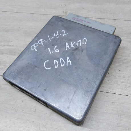 ebu-dvigatelem-ford-focus-1-rest-16i-cdda-art-29681-big-0