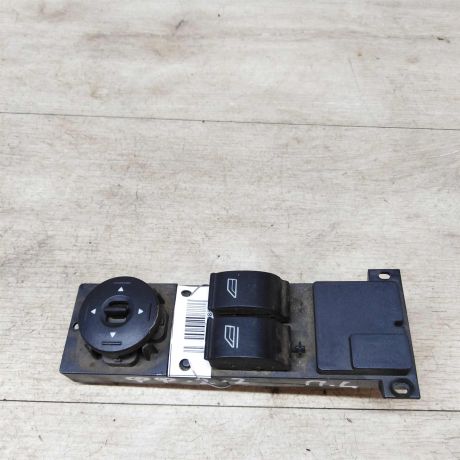 blok-upravleniia-steklopodieemnikami-ford-focus-2-do-rest-art-32229-big-3
