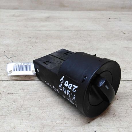 blok-upravleniia-svetom-volkswagen-polo-4-art-32699-big-0