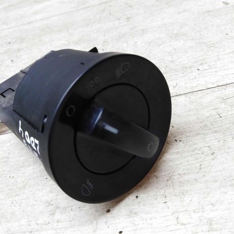 blok-upravleniia-svetom-volkswagen-polo-4-art-32699-big-1