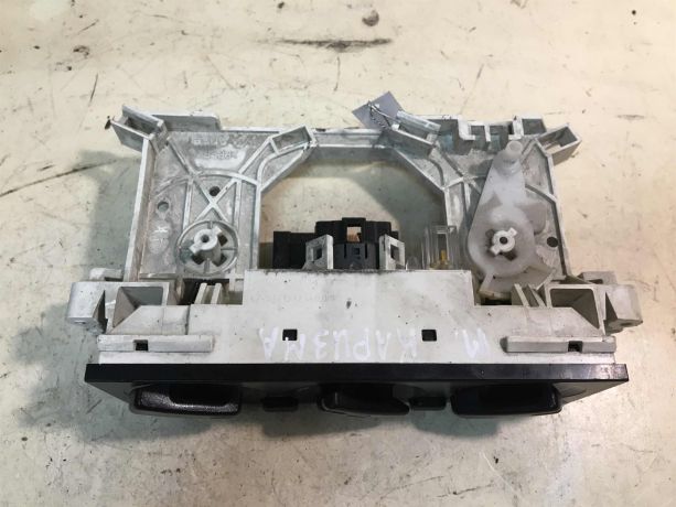 blok-upravleniia-peckoi-mitsubishi-carisma-rest-art-33128-big-1