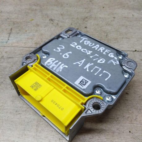 blok-upravleniia-airbag-poduska-bezopasnosti-volkswagen-touareg-rest-art-33150-big-1