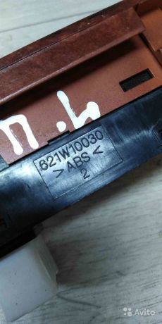 blok-upravleniia-steklopodieemnikami-kia-magentis-621w10030-art-33374-big-4