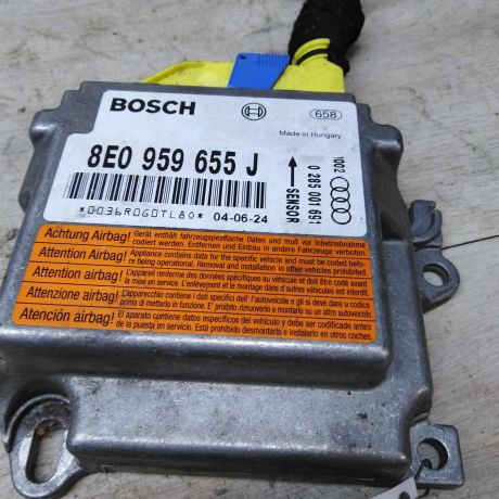 blok-upravleniia-airbag-poduskami-bezopasnosti-audi-a4-b6-8e-25-tdi-art-34288-big-0