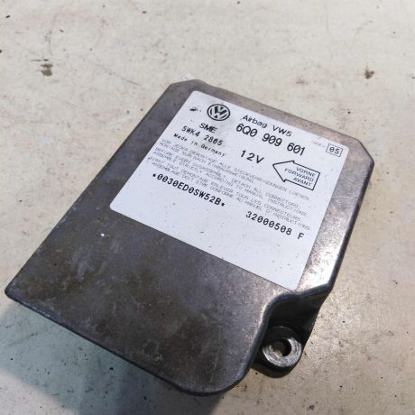 blok-upravleniia-airbag-poduskami-bezopasnosti-skoda-octavia-tour-art-34382-big-1