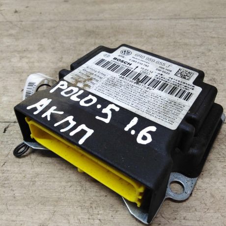 blok-upravleniia-airbag-poduskami-bezopasnosti-volkswagen-polo-sedan-art-34967-big-1