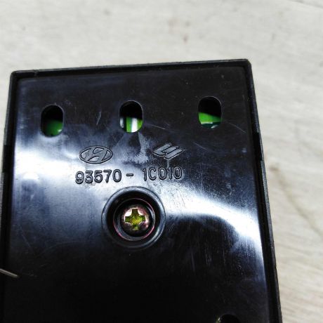 blok-upravleniia-steklopodieemnikami-hyundai-getz-art-35413-big-4