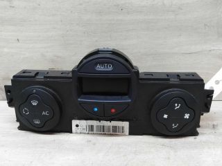 blok-upravleniia-peckoi-kondicionerom-renault-megane-2-do-rest-art-35437