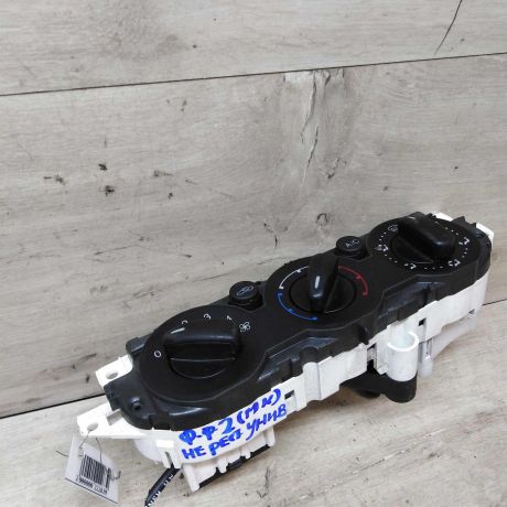 blok-upravleniia-peckoi-i-kondicionerom-ford-focus-2-do-rest-art-37683-big-0
