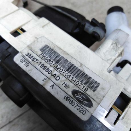 blok-upravleniia-peckoi-i-kondicionerom-ford-focus-2-do-rest-art-37683-big-3