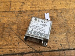 blok-upravleniia-airbag-volkswagen-passat-b4-art-38876