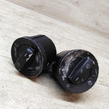 blok-upravleniia-svetom-volkswagen-golf-plus-05gv-art-40837-big-2