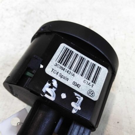 blok-upravleniia-svetom-volkswagen-passat-b7-art-40866-big-2
