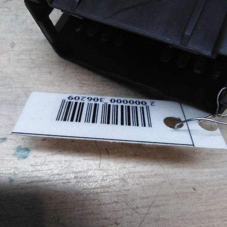 blok-upravleniia-svetom-volkswagen-passat-b5-gp-art-42425-big-3