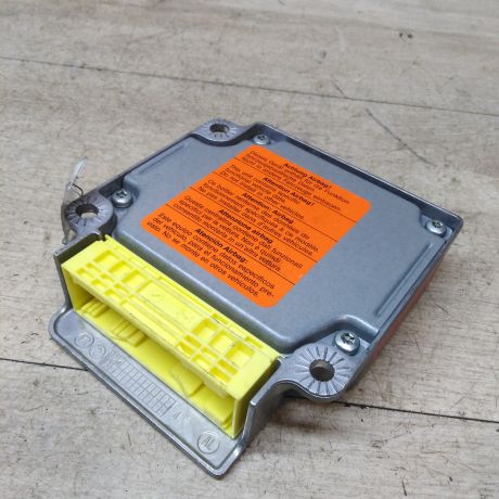 blok-upravleniia-airbag-volkswagen-passat-b5-gp-poduskami-bezopasnosti-art-42434-big-2