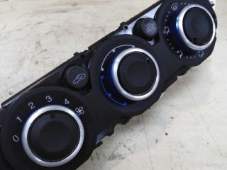 blok-upravleniia-peckoi-i-kondicionerom-ford-focus-2-rest-art-42534