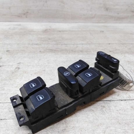 blok-upravleniia-steklopodieemnikami-volkswagen-passat-b5-gp-art-42744-big-0