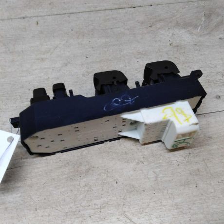 blok-upravleniia-steklopodieemnikami-toyota-camry-v40-art-43171-big-2