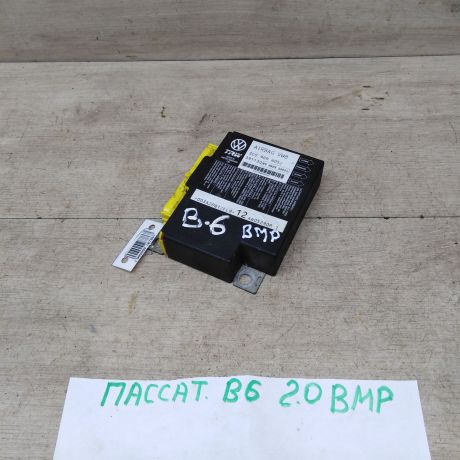 blok-upravleniia-airbag-poduskami-bezopasnosti-volkswagen-passat-b6-art-44998-big-0