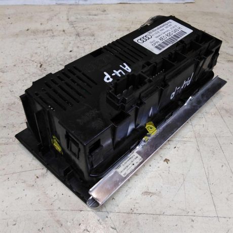 blok-upravleniia-peckoi-i-kondicionerom-audi-a4-b6-8e-art-45317-big-3