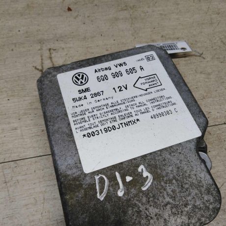 blok-upravleniia-airbag-poduskami-bezopasnosti-volkswagen-jetta-4-art-46177-big-1