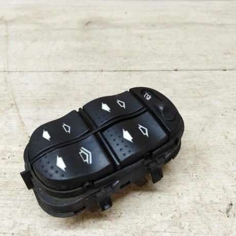 blok-upravleniia-steklopodieemnikami-ford-focus-1-art-46430-big-1