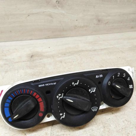 blok-upravleniia-peckoi-ford-focus-1-art-46478-big-1
