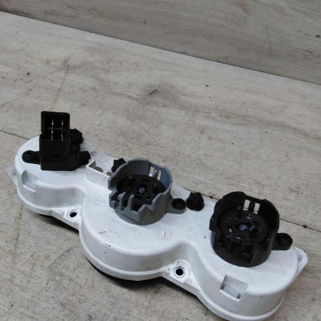 blok-upravleniia-peckoi-ford-focus-1-art-46478-big-2