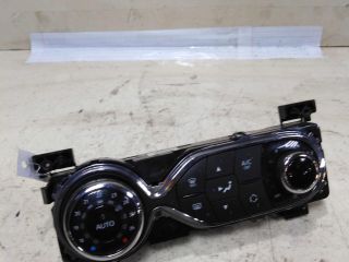blok-upravleniia-peckoi-i-kondicionerom-renault-sandero-ii-stepway-15gv-art-46665