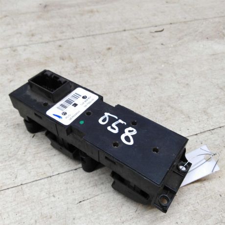 blok-upravleniia-steklopodieemnikami-volkswagen-passat-b5-art-46747-big-1