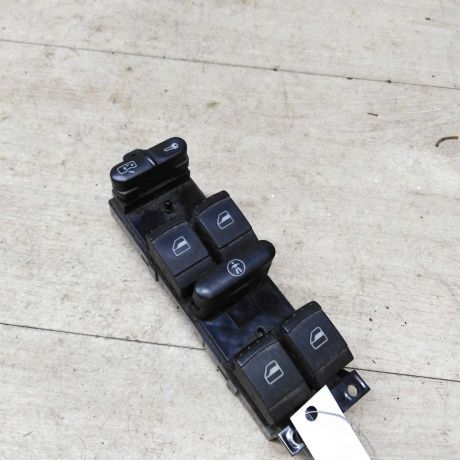 blok-upravleniia-steklopodieemnikami-volkswagen-passat-b5-art-46909-big-0