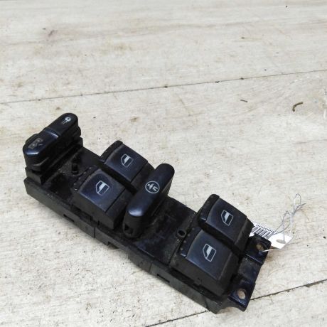 blok-upravleniia-steklopodieemnikami-volkswagen-golf-4-art-47004-big-0