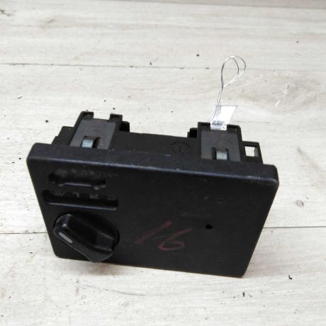 blok-upravleniia-peckoi-volkswagen-transporter-t4-art-47478-big-1