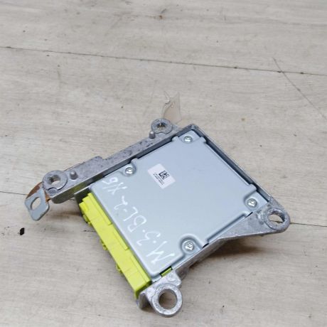 blok-upravleniia-airbag-poduskami-bezopasnosti-mazda-3-bl-art-48414-big-3