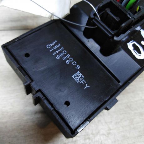 blok-upravleniia-steklopodieemnikami-opel-astra-j-art-48948-big-3