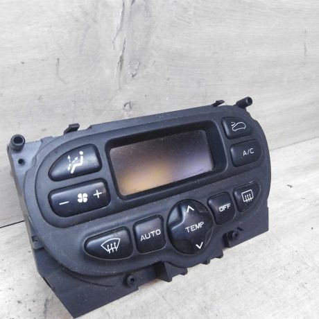 blok-upravleniia-peckoi-kondicionerom-peugeot-307-16i-art-50732-big-1