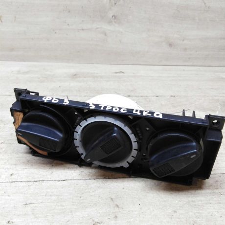 blok-upravleniia-peckoi-volkswagen-golf-3-volkswagen-vent-tri-trosa-art-51772-big-0