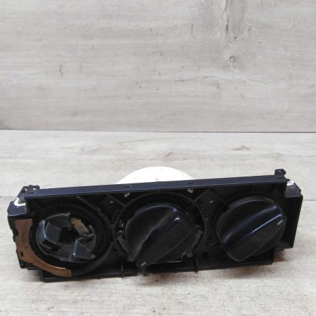 blok-upravleniia-peckoi-volkswagen-golf-3-defekt-volkswagen-vento-volkswagen-passat-b3-volkswagen-passat-b4-art-51803-big-0