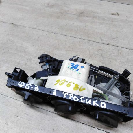 blok-upravleniia-peckoi-volkswagen-golf-3-volkswagen-vento-art-51833-big-1