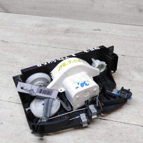 blok-upravleniia-peckoi-volkswagen-golf-3-volkswagen-vento-art-51833-big-2