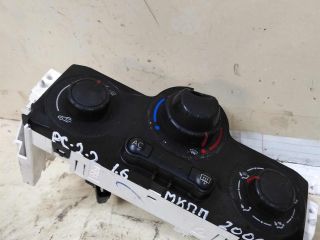 blok-upravleniia-peckoi-i-kondicionerom-renault-scenic-2-art-52071
