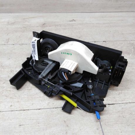 blok-upravleniia-peckoi-volkswagen-golf-3-volkswagen-vento-volkswagen-passat-b3-volkswagen-passat-b4-art-52409-big-1