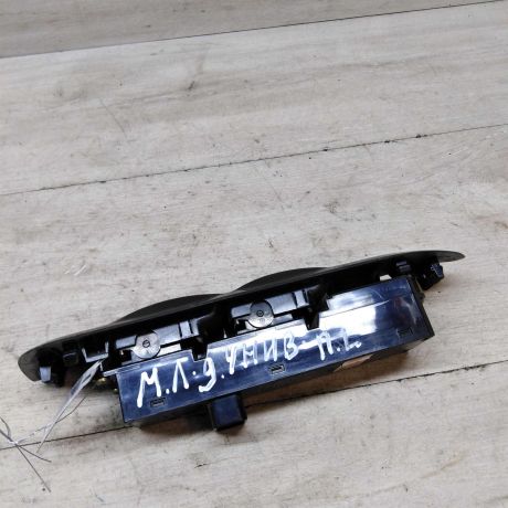 blok-upravleniia-steklopodieemnikami-mitsubishi-lancer-9-art-52671-big-1