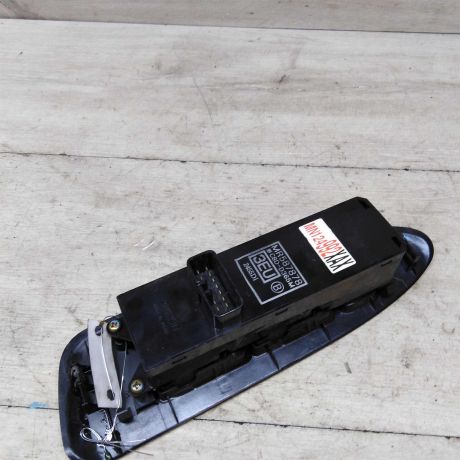 blok-upravleniia-steklopodieemnikami-mitsubishi-lancer-9-art-52671-big-3