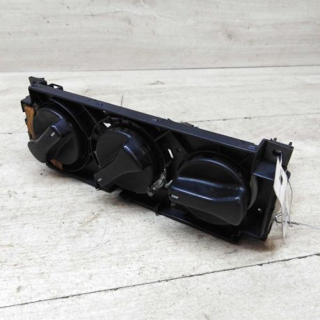 blok-upravleniia-peckoi-volkswagen-golf-3-volkswagen-vento-volkswagen-passat-b3-volkswagen-passat-b4-art-52685-big-0