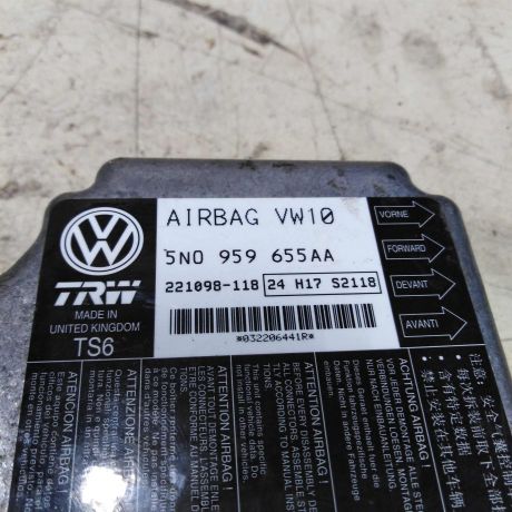 blok-upravleniia-poduskami-bezopasnosti-volkswagen-passat-b7-art-52748-big-1