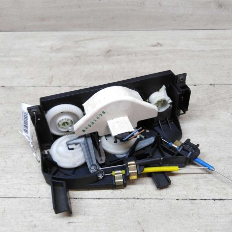 blok-upravleniia-peckoi-volkswagen-golf-3-volkswagen-vento-volkswagen-passat-b3-volkswagen-passat-b4-art-52754-big-1