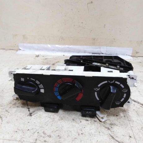 blok-upravleniia-peckoi-kondicionerom-nissan-primera-p11-art-52791-big-0